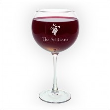 red-wine-glasses-with-design-3247dyo